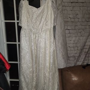 Chic Lace Ivory Gown